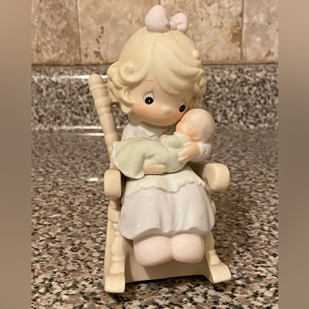 Love never leaves a mothers arms